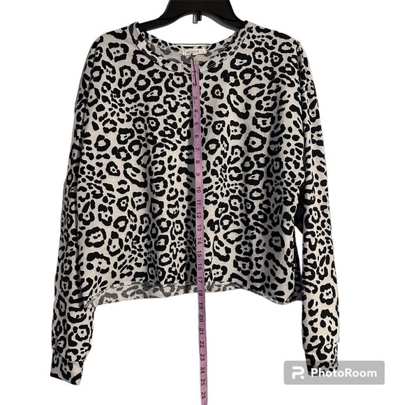 Antistar boutique leopard print‎ crop top , size XL - Picture 3 of 4